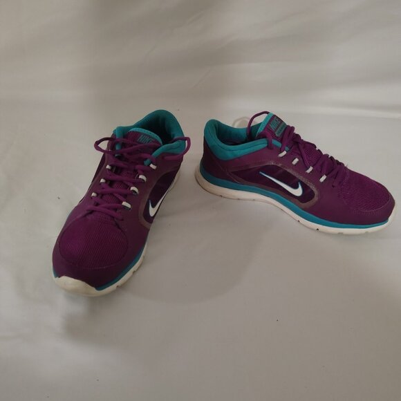 Nike Training Shoes - Picture 1 of 2